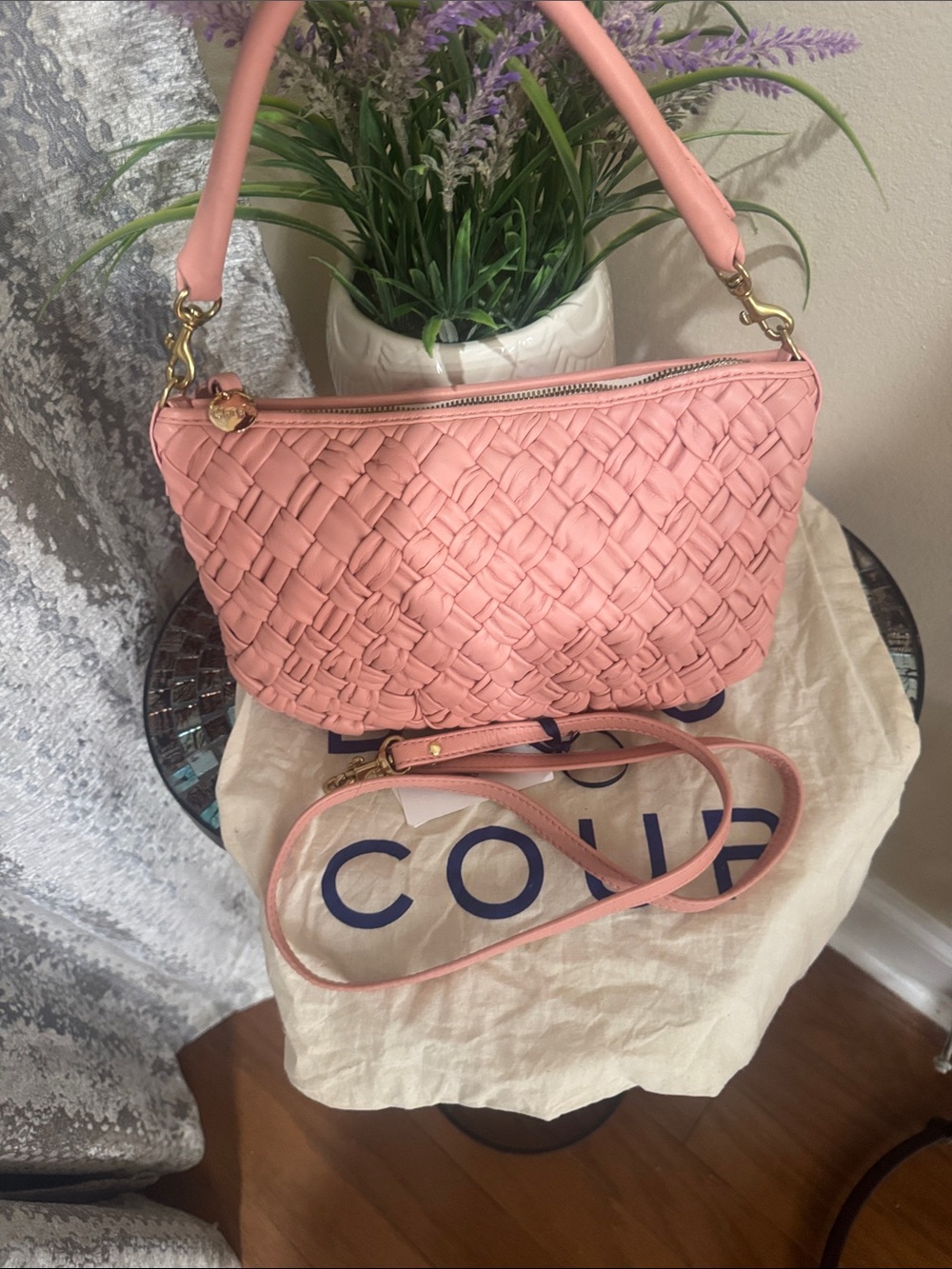 clare .V Petit Moyen Woven Leather Messenger Bag
Clare V.